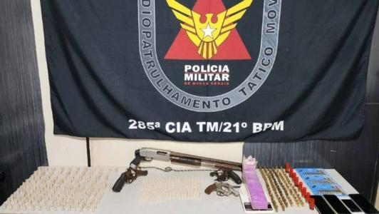 O homem foi preso enquanto tentava fugir da polícia e ser resgatado por aliados