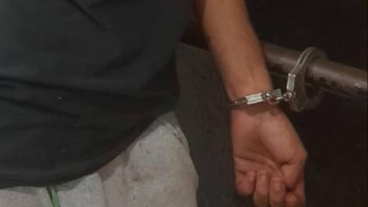 O homem mora no mesmo terreno em que à sobrinha