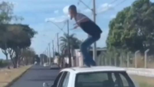 O homem não se feriu durante a 'manobra'