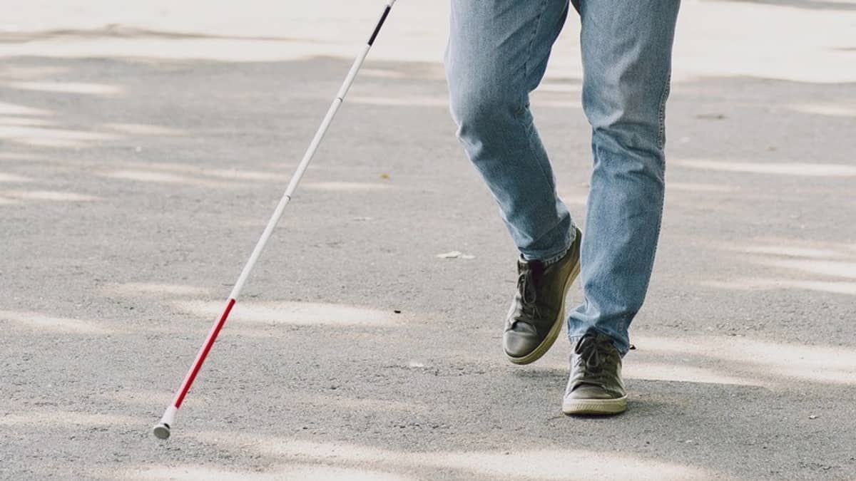 Justiça condena empresa por falta de condições de trabalho para funcionário deficiente visual na Grande BH
