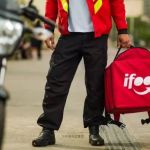 Justiça condena iFood a indenizar família de entregador que morreu enquanto trabalhava