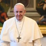 Papa Francisco é internado em hospital de Roma