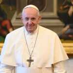 Papa Francisco é internado em hospital de Roma