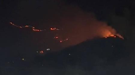 O incêndio atingiu uma vegetação próxima ao condomínio Veredas Reserva