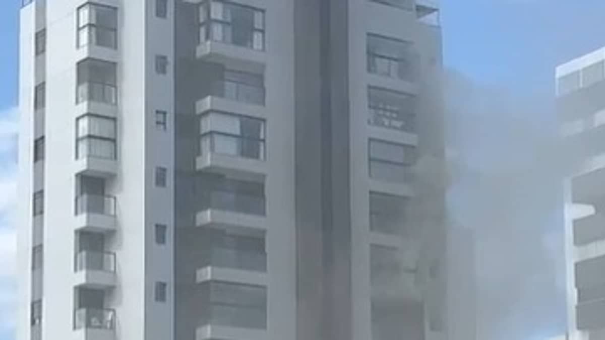 Vídeo: apartamento pega fogo em Belo Horizonte