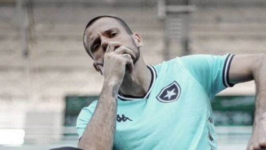 O jogador afirma que vai avaliar as possibilidades para entrar no meio artístico