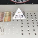 Jovem de 17 anos é apreendidos com 80 pedras de crack e 47 buchas de maconha na Grande BH