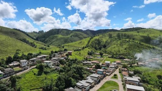 O jovem relatou o crime para os pais e para uma funcionária da escola
