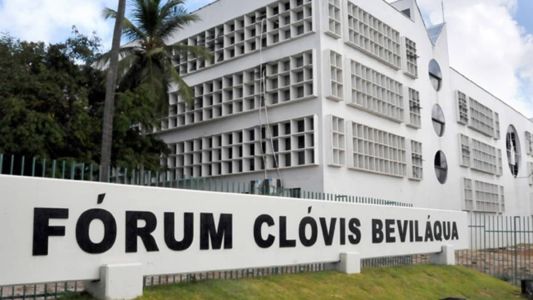 O julgamento foi realizado no fórum Clóvis Beviláqua, em Fortaleza