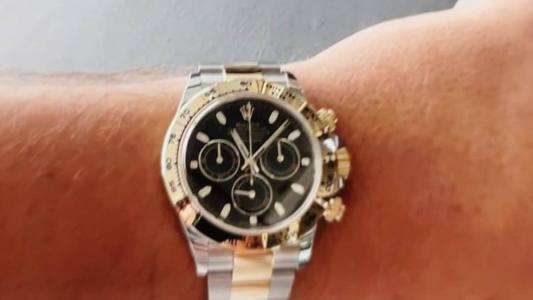 O ladrão levou um Rolex avaliado em R$140 mil