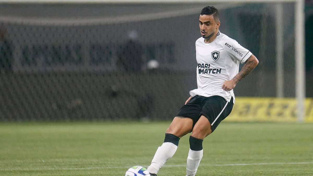 Botafogo informa prazo de recuperação para Rafael após cirurgia