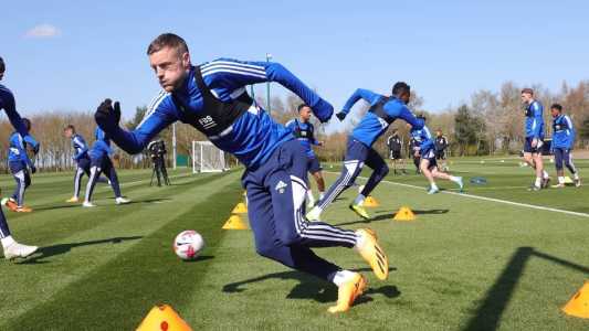 O Leicester de Jamie Vardy está na zona de rebaixamento da Premier League