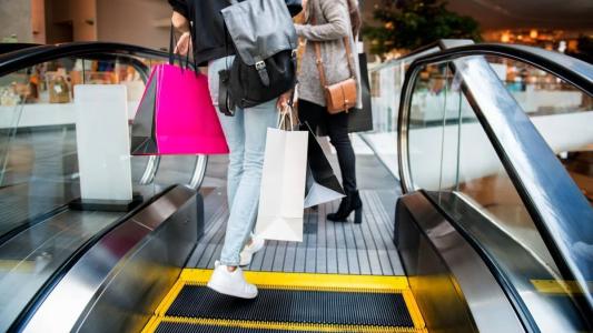 O levantamento fez duas simulações de um dia no shopping em BH