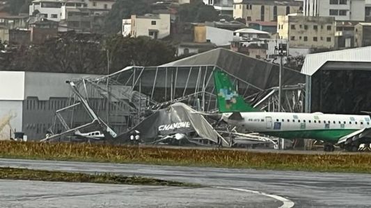 O local não resistiu aos fortes ventos e desabou