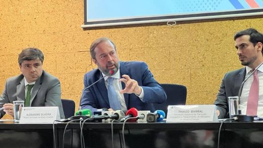 O ministro Alexandre Silveira (PSD-MG) durante entrevista coletiva