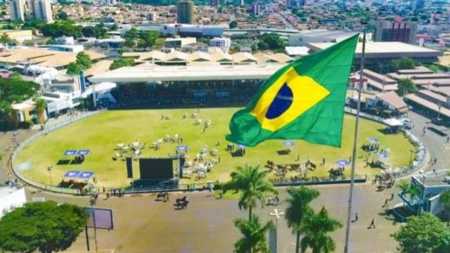 O ministro Carlos Fávaro, da Agricultura, também foi convidado para a cerimônia de abertura