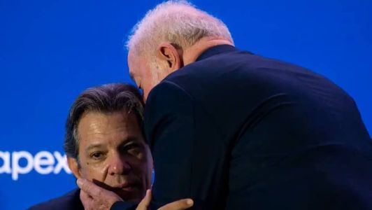 O ministro da Fazenda, Fernando Haddad (PT), e o presidente Luiz Inácio Lula da Silva (PT) divergiram publicamente sobre a meta fiscal para o Orçamento 2024