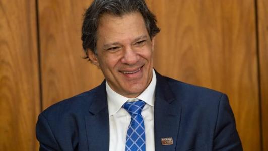 O ministro da Fazenda, Fernando Haddad, fez um pronunciamento, na noite desta quarta-feira (8), sobre a aprovação da PEC da Reforma Tributária, em primeiro turno, no Senado