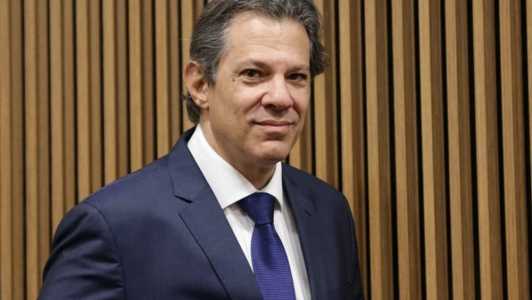 O ministro da Fazenda, Fernando Haddad, afirmou nesta terça-feira (24) que os governadores terão uma boa surpresa com o relatório da Reforma Tributária