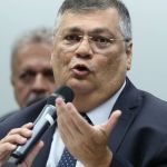 Dino anuncia que governo vai intensificar presença nas fronteiras, portos e aeroportos 
