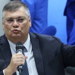 Dino rebate críticas sobre ações federais contra o crime: ‘não são para enxugar gelo’ 