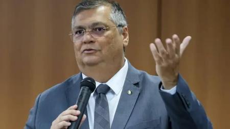 O ministro da Justiça e Segurança Pública, Flávio Dino, agradeceu nesta quarta-feira (15) a onda de mensagens solidárias