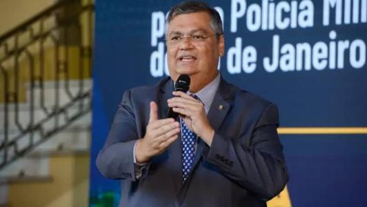 O ministro da Justiça e Segurança Pública, Flávio Dino, anunciou nesta terça-feira (14) a prorrogação da permanência da Força Nacional no Rio de Janeiro