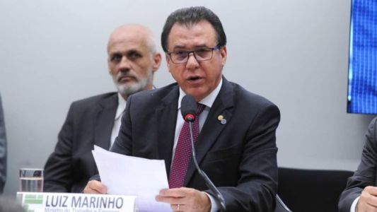 O ministro do Trabalho e Emprego, Luiz Marinho, participa nesta quarta-feira (4) de audiência na Comissão de Fiscalização Financeira e Controle da Câmara dos Deputados