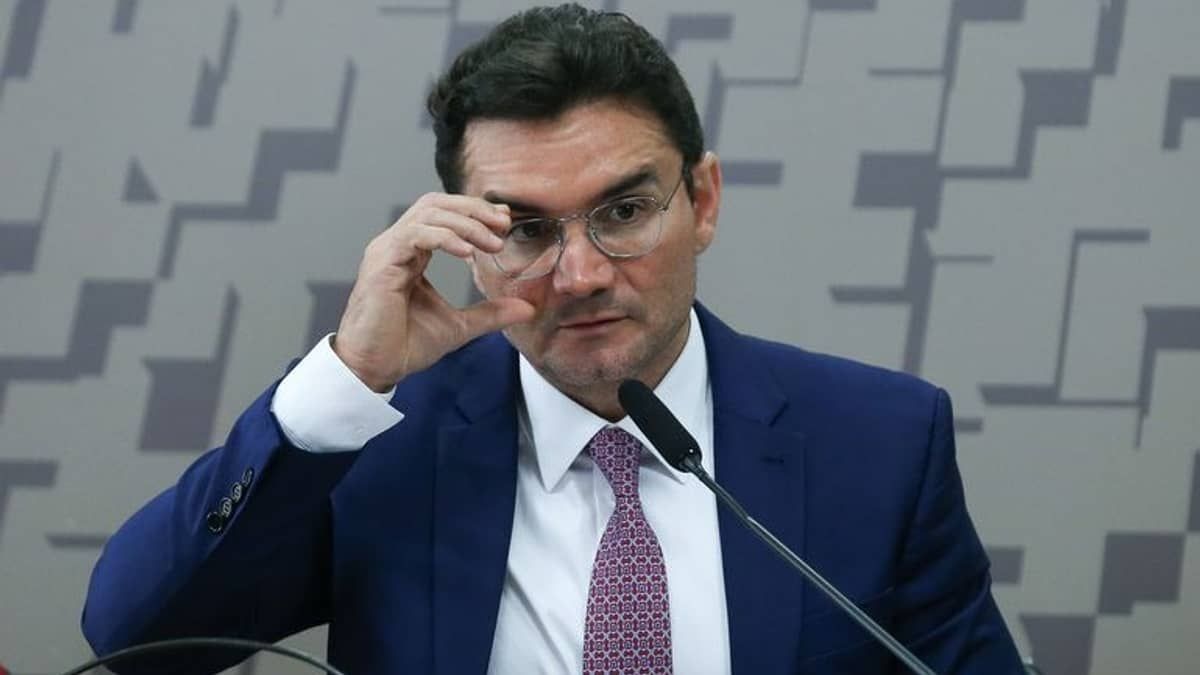 'Princípio da reciprocidade', diz ministro sobre volta da exigência de visto para turistas de três países