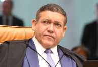 Nunes Marques manda retirar pesquisa do ar após pedido de Flávio Bolsonaro