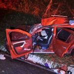 Criança de 5 anos morre em capotamento de carro na MG-413; veja imagens