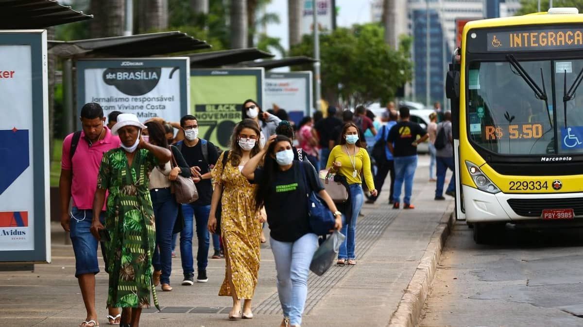 Covid-19: Brasil registra 24,2 mil novos casos e 114 mortes em 24h