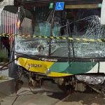 Ônibus perde o freio, atinge 12 veículos e deixa sete feridos em Diamantina; veja a imagem  