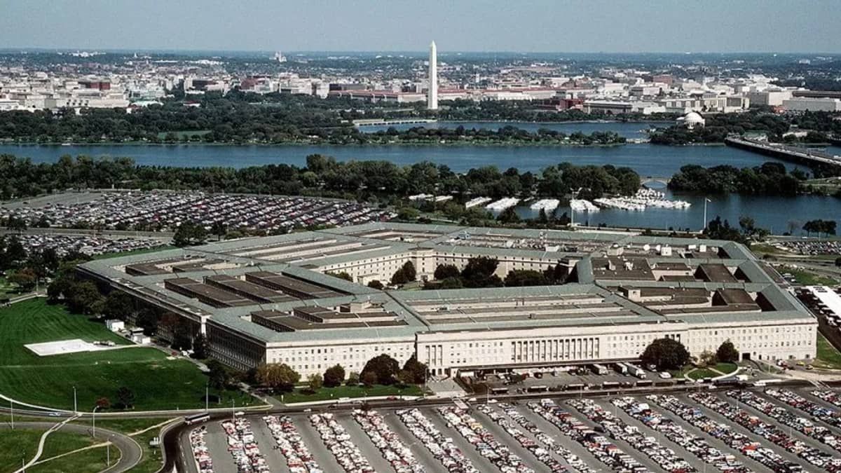 Estados Unidos enviam por engano milhões de e-mails militares a país aliado da Rússia por erro de digitação