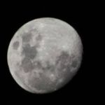 Quinta-feira Santa tem 'Superlua Rosa' vista no céu em todo o Brasil