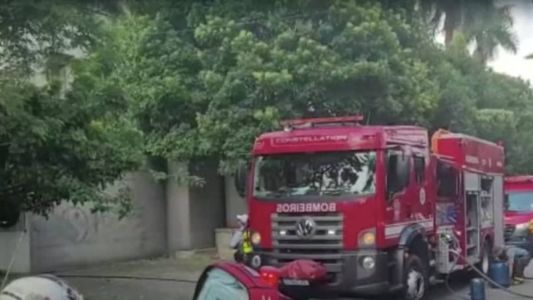 O piloto e três passageiros, todos do sexo masculino, morreram no acidente