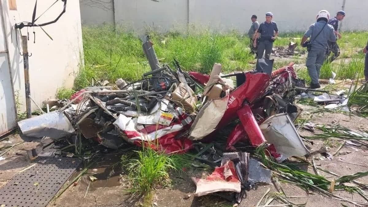 Helicóptero cai em São Paulo, e quatro pessoas morrem no acidente