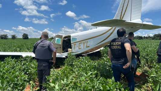 O piloto pousou em área rural e fugiu