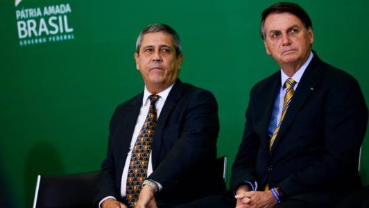 O plenário do Tribunal Superior Eleitoral (TSE) condenou o ex-presidente Jair Bolsonaro e o general Walter Braga Netto, ambos do PL, com a pena de inelegibilidade por oito anos e multa
