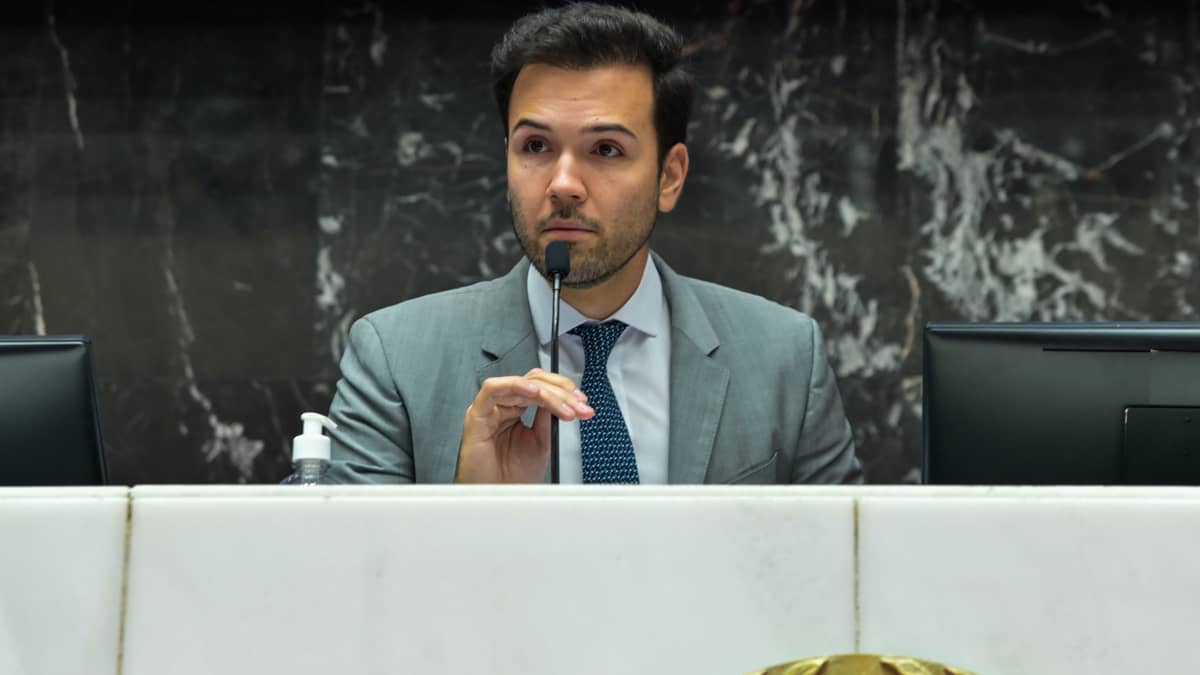 Presidente da ALMG lamenta xingamentos de servidora a deputada e promete 'medidas cabíveis'
