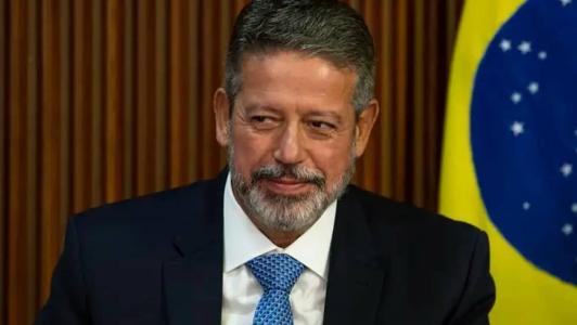 O presidente da Câmara dos Deputados, Arthur Lira (PP-AL), conversou nesta sexta-feira (1) com o presidente em exercício, Geraldo Alckmin, sobre a situação de Maceió
