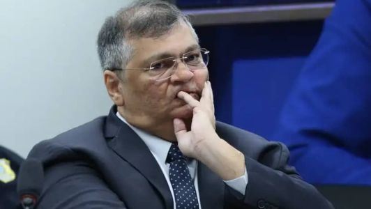 O presidente da Comissão de Constituição e Justiça do Senado, Davi Alcolumbre (União Brasil-AP), confirmou nesta segunda-feira (27) que a sabatina de Flávio Dino ocorrerá em 13 de dezembro