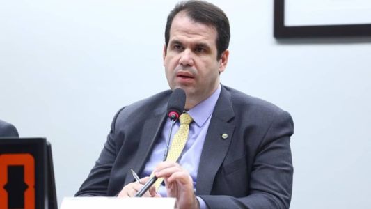 O presidente da CPI, deputado federal Aureo Ribeiro