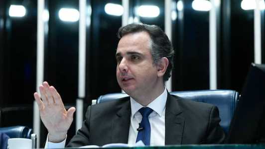 O presidente do Senado, Rodrigo Pacheco (PSD-MG), pautou para esta quarta-feira (25) a votação do projeto de lei que prevê a prorrogação por quatro anos da desoneração da folha de pagamentos para empresas de 17 setores