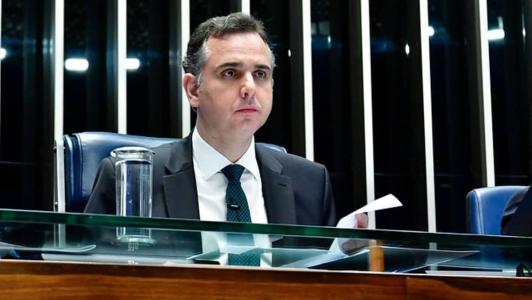 O presidente do Senado, Rodrigo Pacheco (PSD-MG) negou nesta quarta-feira (22) que a análise da PEC que limita os poderes do Supremo Tribunal Federal (STF) seja uma retaliação à Corte