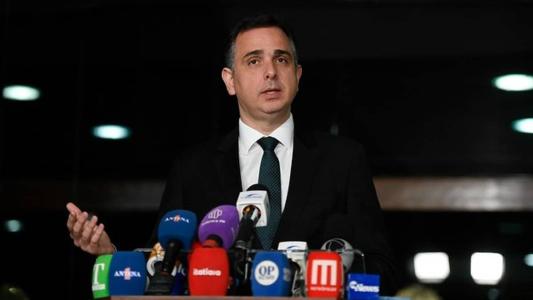 O presidente do Senado, Rodrigo Pacheco (PSD-MG), concedeu entrevista coletiva nesta quinta-feira (14)