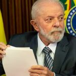 Milei envia carta convidando Lula para posse presidencial: ‘construção de laços’ 