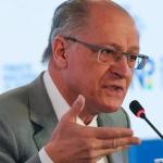 Estratégia do clã Bolsonaro para desviar foco do Master, diz Alckmin sobre PCC e CV