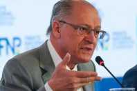 Estratégia do clã Bolsonaro para desviar foco do Master, diz Alckmin sobre PCC e CV