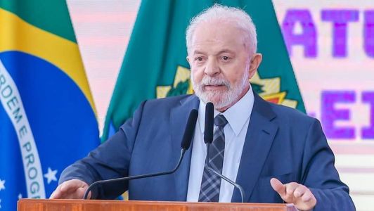 O presidente Luiz Inácio Lula da Silva (PT) receberá nesta segunda-feira (13) à noite os brasileiros e seus familiares repatriados da Faixa de Gaza